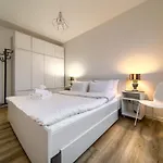 Apartamento Czartoryskiego Cosy By Bookinghost